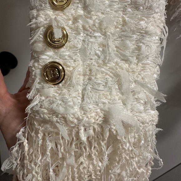 Balmain stunning white and cream fringe blazer! ๐ - Picture 9 of 11